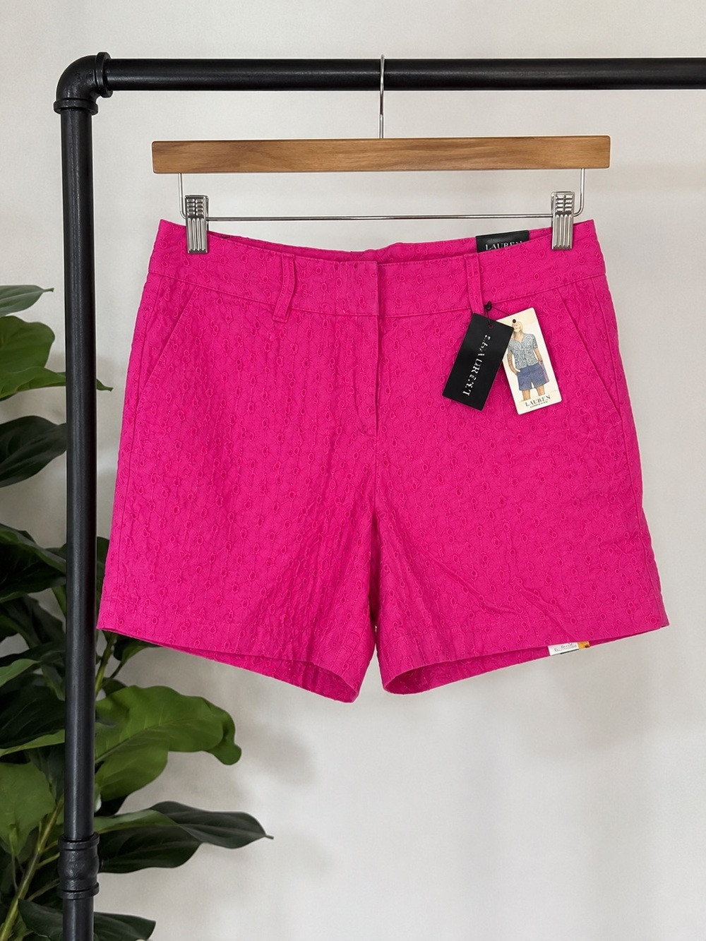 NWT $50 The Limited Hot Pink COTTON Eyelet 5” Inseam Tailor Fit Shorts Size 12